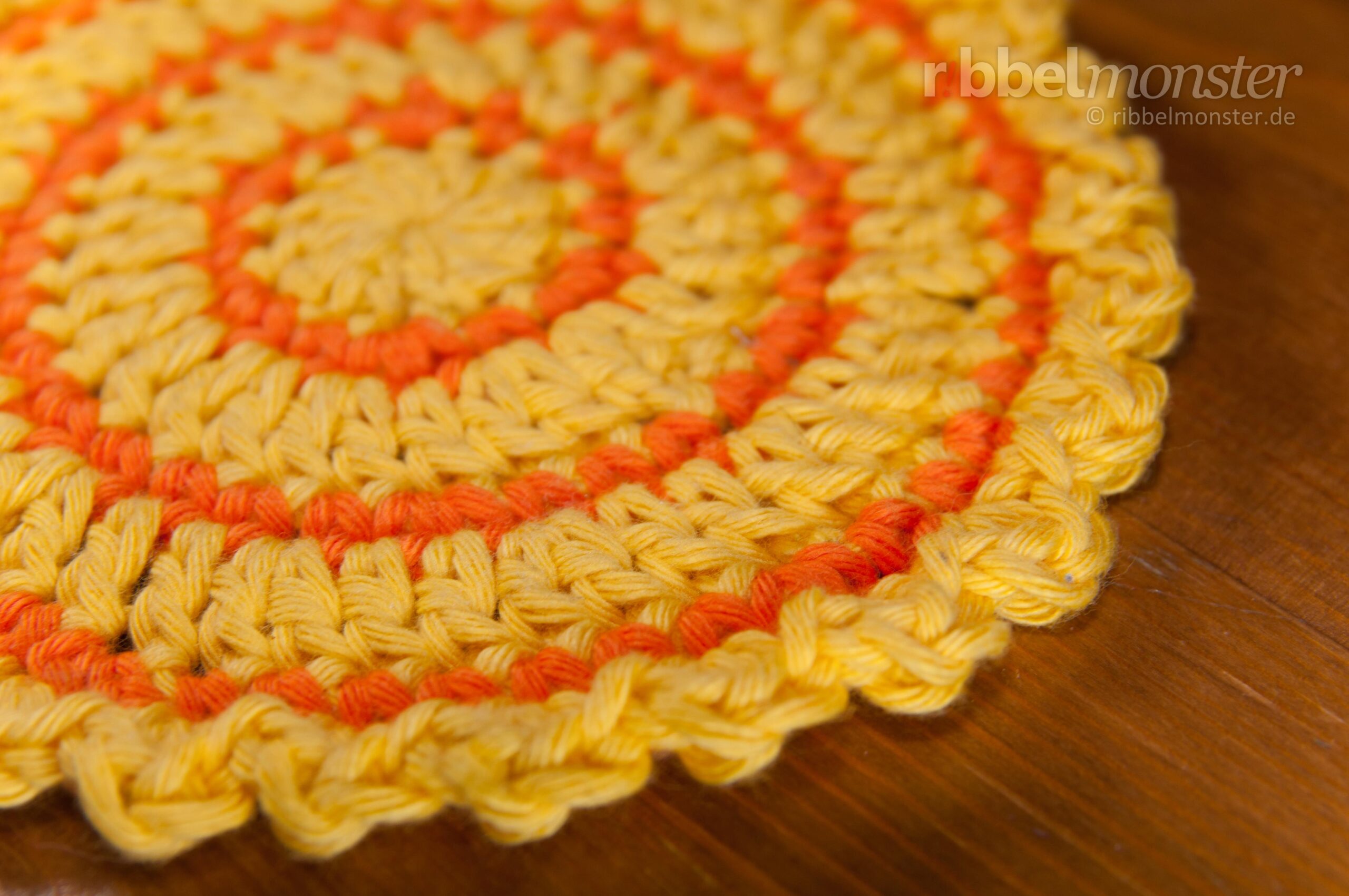 Crochet Round Coaster “Sunshine”