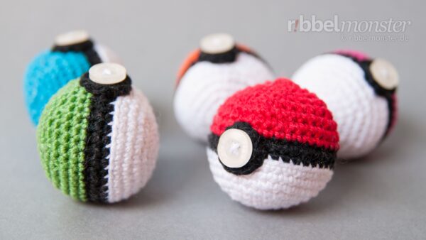 Amigurumi – Crochet Poké Ball – Pokémon Ball