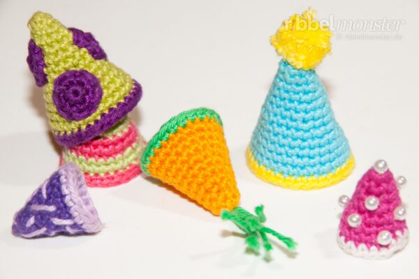 Amigurumi – Crochet Party Hats