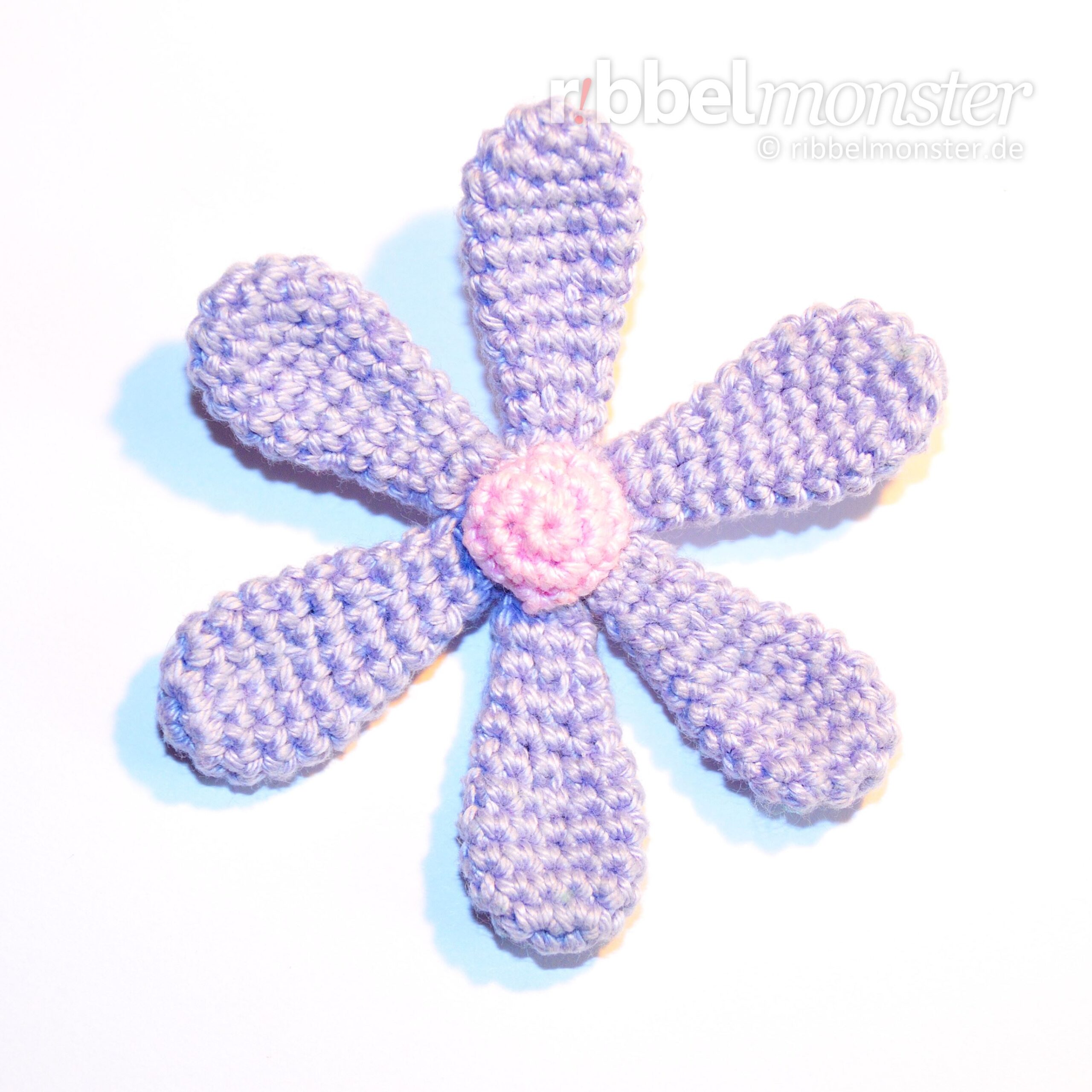 Amigurumi – Tinier Crochet Flower “Larova”