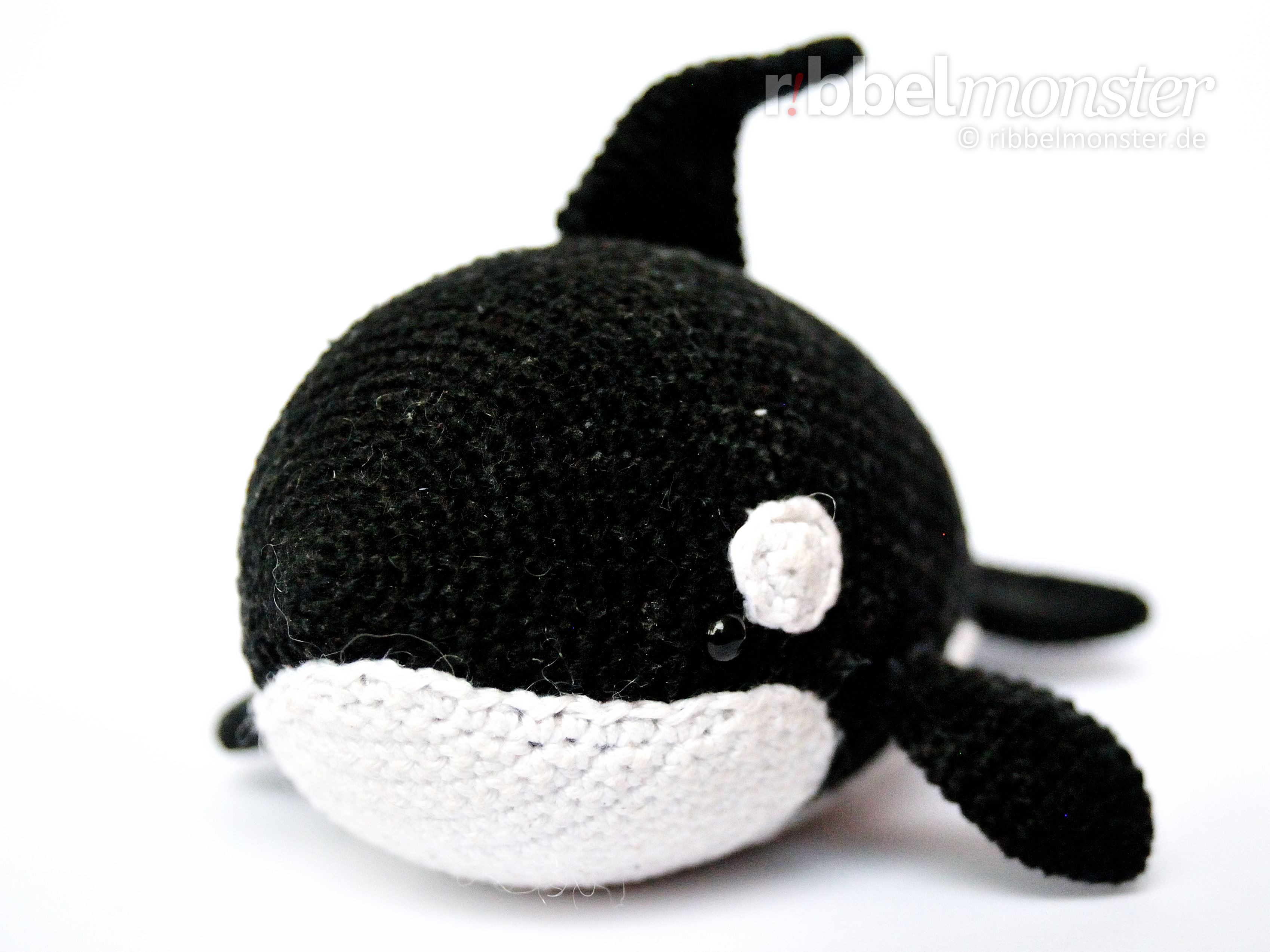 Amigurumi Crochet Orca Whale "Willy" premium & free patterns