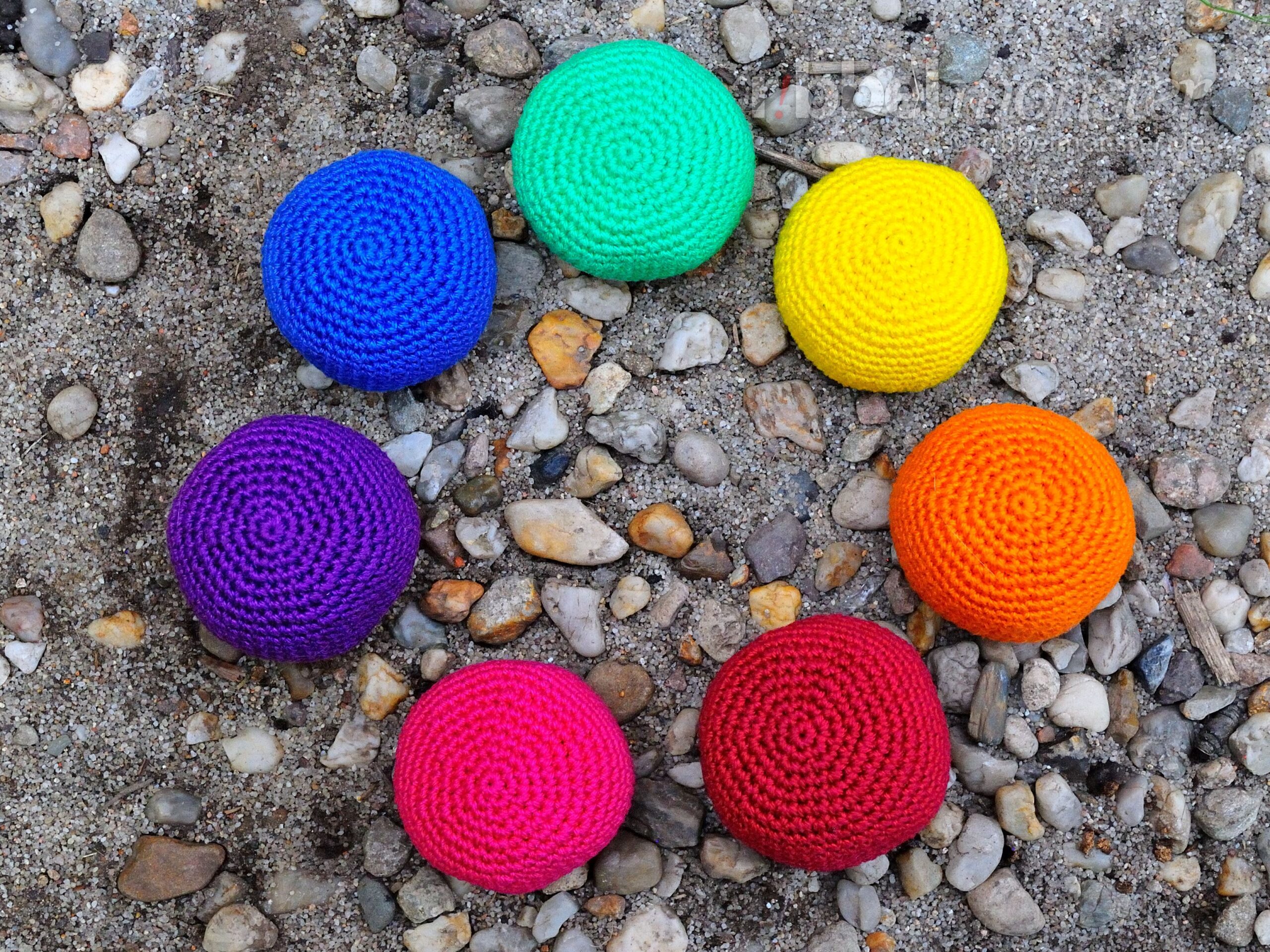 Crochet Simple Footbag “uni” – Hackysack, Juggling Ball, Stress Ball