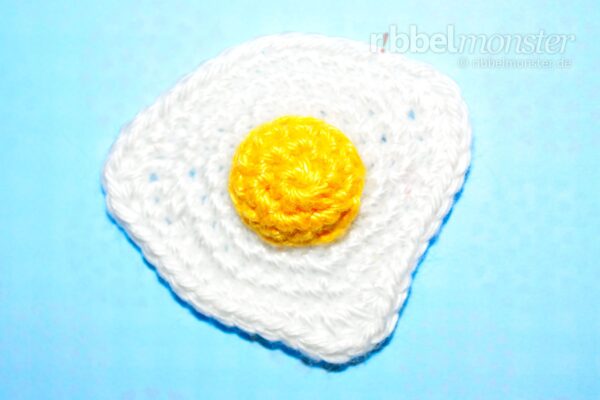 Amigurumi – Crochet Tiniest Fried Egg