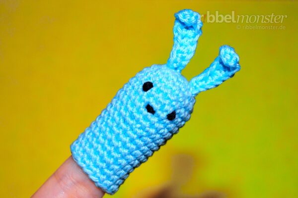 Amigurumi – Crochet Bunny Finger Puppet “Spoons”